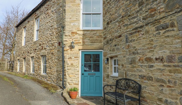THE DALE COTTAGE, pet friendly, luxury holiday cottage in Allendale