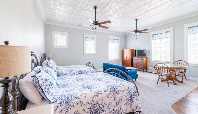 The Dallas Apartment
