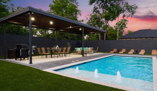 THE DALLAS DREAM HOUSE - Ultra-Modern Villa & Pool