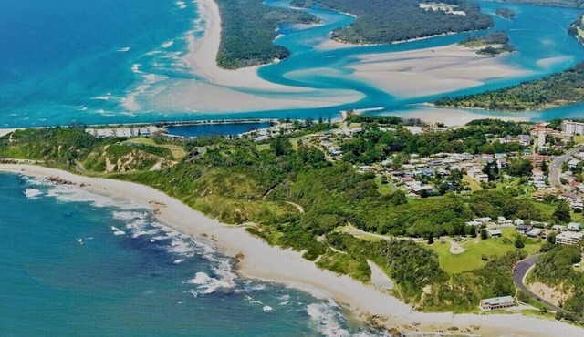 THE DAVEY @ Nambucca Heads 150m walk to the beach