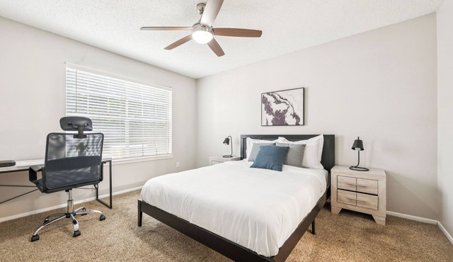 The Davis 916 I Comfy 2 Bed 2 Bath