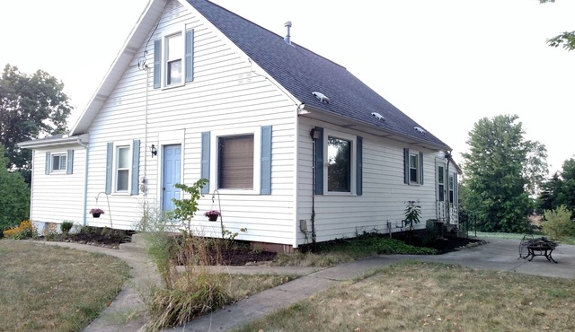 The Dawdi Haus- A Spacious Amish Grandparents Home Completely Updated