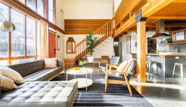 The Dearborn Loft Housen