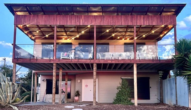 The Deck at Sellicks ~ Family friendly entertainer