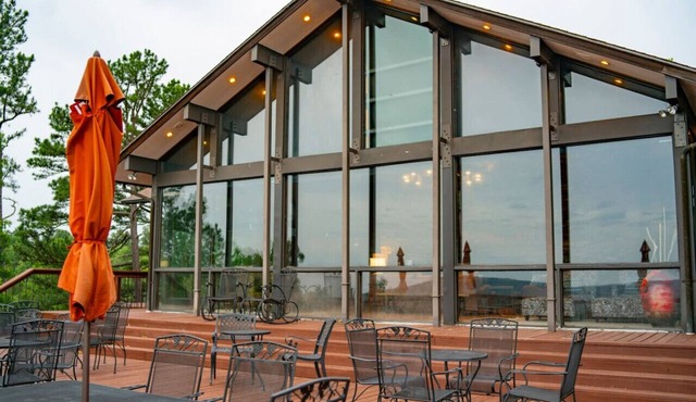 The Deck House Retreat Near Kings River+Wifi+Gated