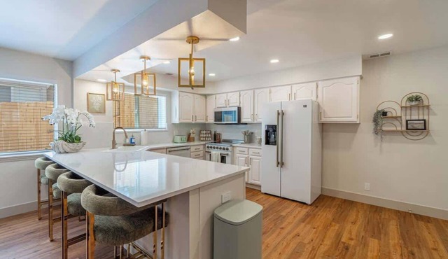 The Deco Retreat - UNR - Pet Friendly