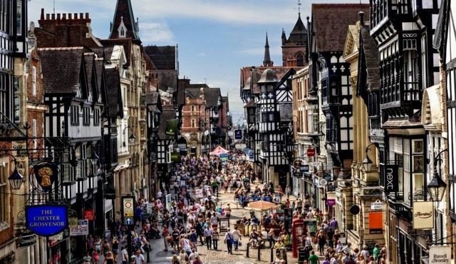 The Deeside - North Wales Sleeps up to 7