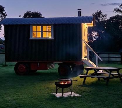 The Delkin Shepherds Huts Castle Combe