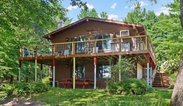 The Dells Lakeside Dream - A Waterfront Property