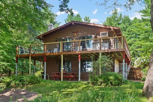 The Dells Lakeside Dream - A Waterfront Property