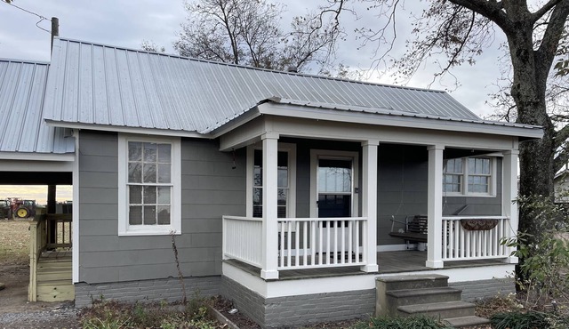✨The Delta Bungalow at Hopson, close to downtown Clarksdale!