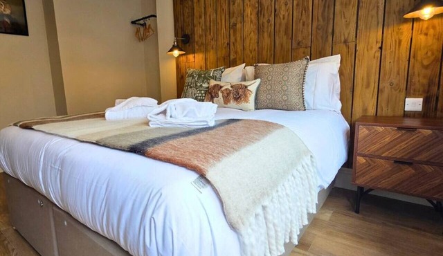 The Deluxe Hare - Room 2 - New Forest