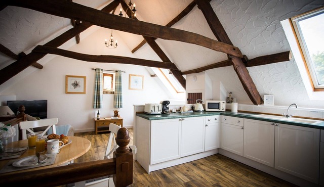 The Den - Dog friendly cottage for 2-4 guests, with a sauna