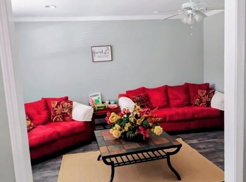 The Denham Springs Esape- Pool, Comfort & Charm