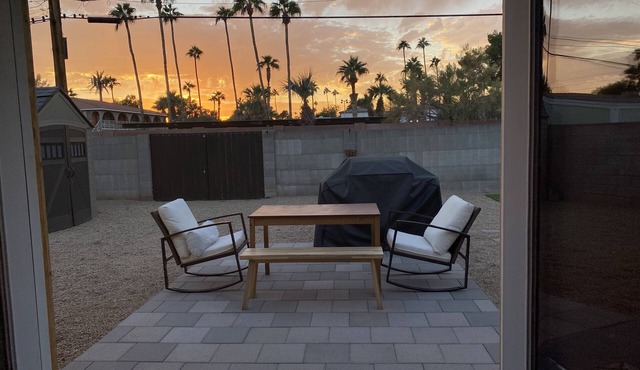 The Desert Farmhouse /Relaxing getaway close 2 everything Scottsdale and Tempe