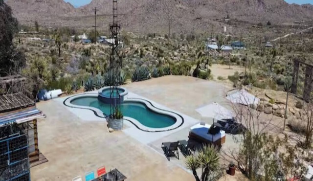 The Desert Lily - Rustic Desert Compound Near Park