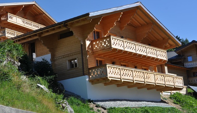THE DIABLERETS CHALET OF 200M2 TO 11 BEDS
