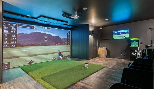 The Distillery - Golf Sim, Hot Tub, Game Room