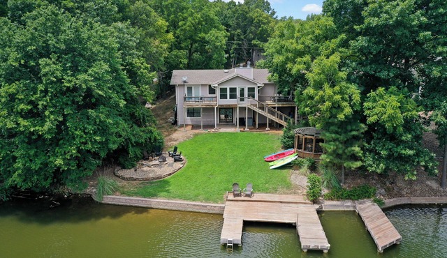 The Dock @ Loch Lomond: Lake - Hot Tub - Golf - Bike