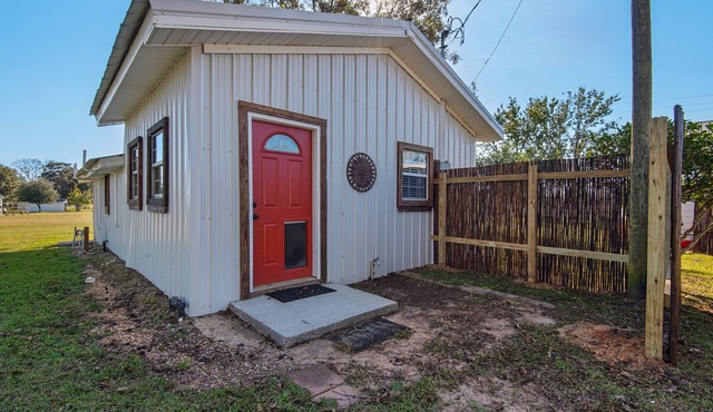 The Dog House at Stillwater Ranch