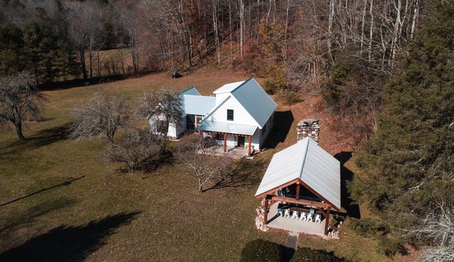 The Dogtrot in Dennis Cove - Creekside Cabin w/Sauna, Hot Tub & AT Trail Access