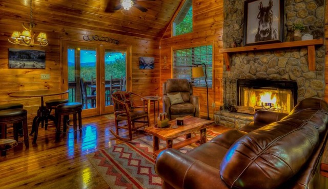 The Dogwood Cabin - Mountain View | Screened Wrap Around Porch | Fire Pit