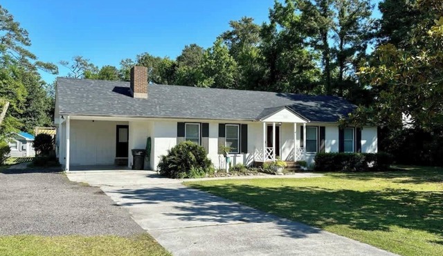 The Dogwood House - Private Pool, Pet Friendly