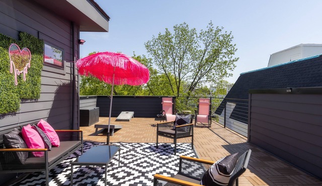 The Dolly + Iconic Women of Country 4bd Townhome! 8 min ->DT!