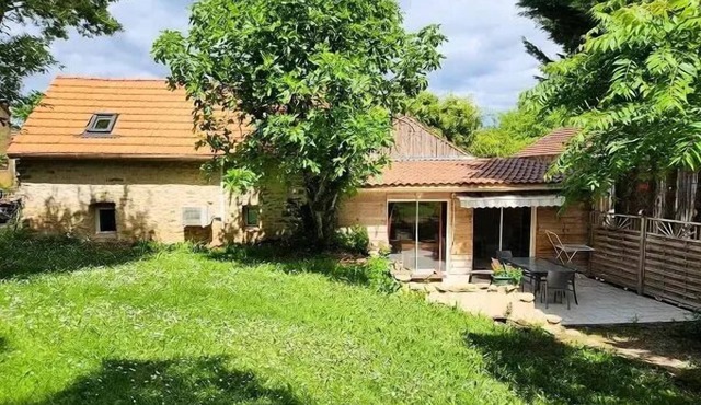 THE DOMAINE DE PECANY (La Noix de Pecan'y) * - Charming cottage Les Figuiers AIR-CONDITIONED - Pierre et Bois - with swimming pool 6 people