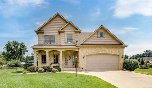 The Domer Den-3BR/3.5BA Home 1.5mi to ND Campus