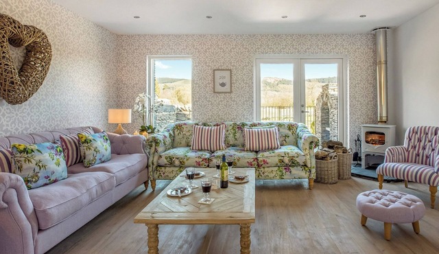 The Dormouse -UK46926