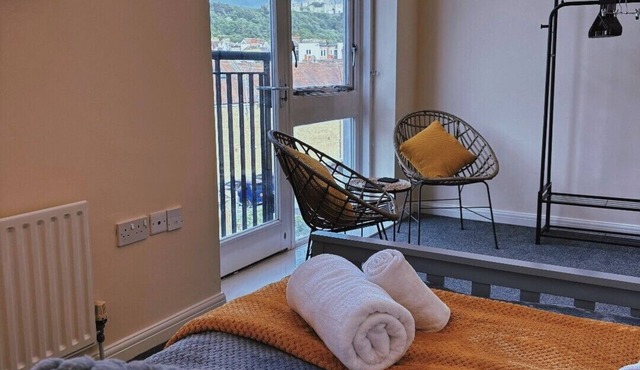 The Dover House with river and Castle views