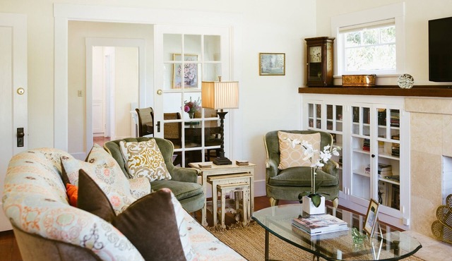 The Down Town House - Charming Bungalow In San Luis Obispo - Private parking!