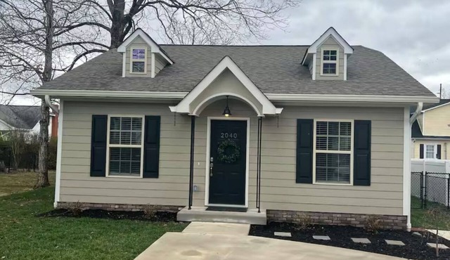 The Downtown Historic Cleveland Cottage