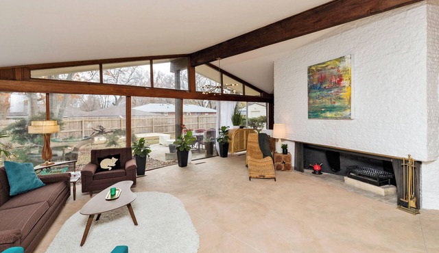 The Draper-Spacious Mid Century Modern MCM California Ranch Home