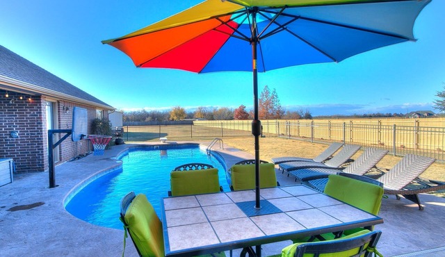The Dream Cove/Spacious 5-bedroom, 5 bathroom home with pool/hot tub/game room