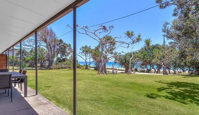 The Dreamery 1 - Absolute Beachfront Tugun