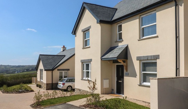 THE DRIFT, family friendly, with a garden in West Down