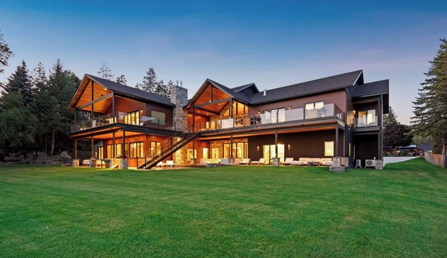 The Driftwood Lakefront Estate