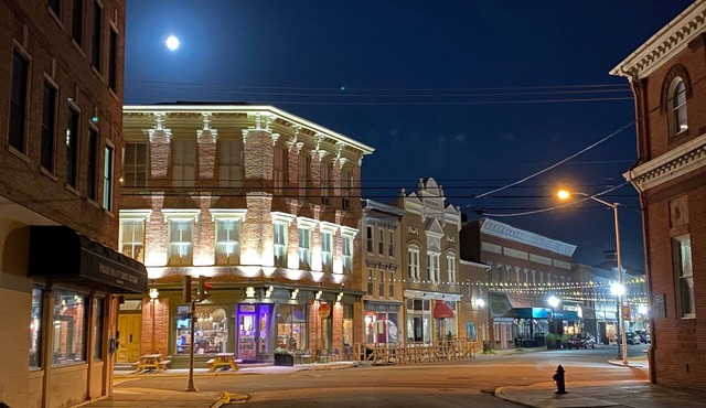 The Drinking Gourd: nStunning Penthouse in Historic Downtown Cambridge