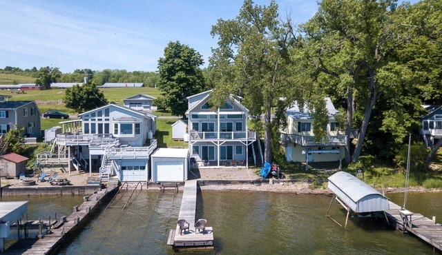 The Duck-In: "Contemporary Lakeside Cottage on Cayuga Lake"