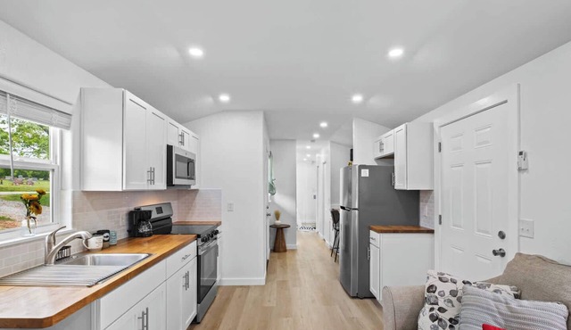 The Duke- Decatur Luxury Suite