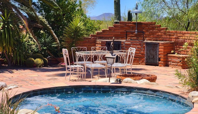 The Duke-Iconic Foothills Escape with Pool&Spa