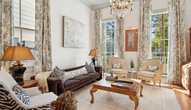 The Duke of Magazine 5 Bedroom luxury with pool perfectly located in New Orleans