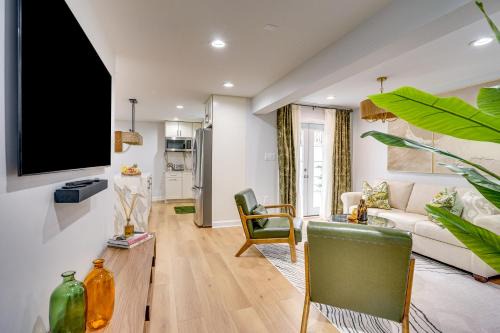 The Dulles Executive Resort, Herndon, VA 5 mn from IAD, 10 mn from the Reston Town Center