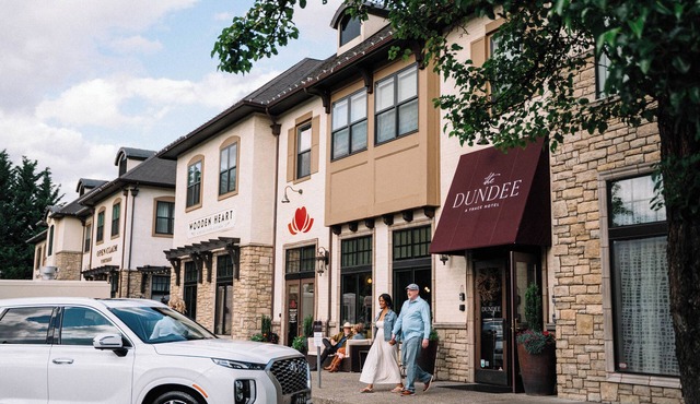 The Dundee - A Trace Hotel