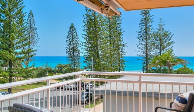 The Dune Apartments 6 - Tugun Beachside - Min. 3 Night Stays