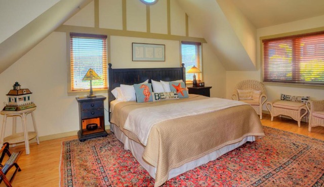 The Eagle Harbor Inn