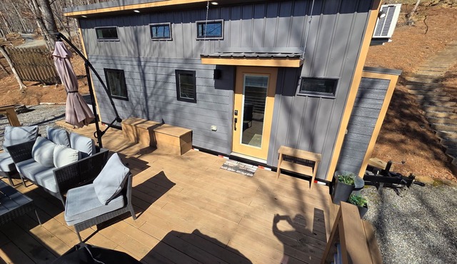 The Eagles Nest - Mountain Tiny Home Retreat Near Asheville & Blue Ridge Parkway