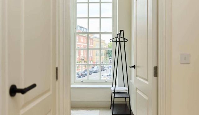 The East London Mile Crib - Bright 2bdr Flat